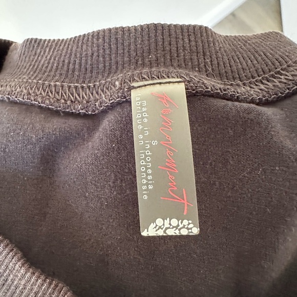 FP Movement by Free People Charcoal Layered Crop Top - Picture 6 of 6